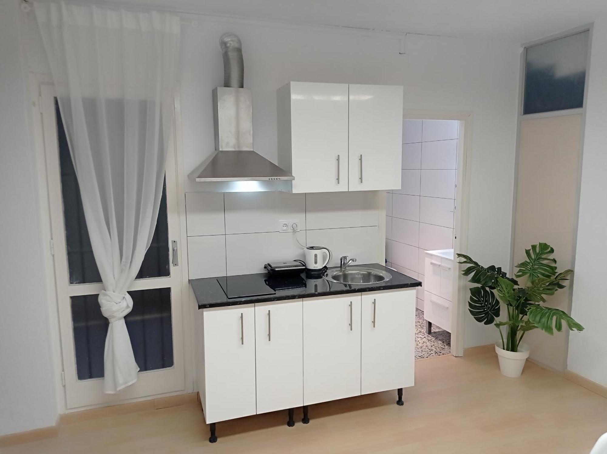 Bright Private Double Center Metro L-1 Urgell L-5 Hospital Clinic Gasthof Barcelona