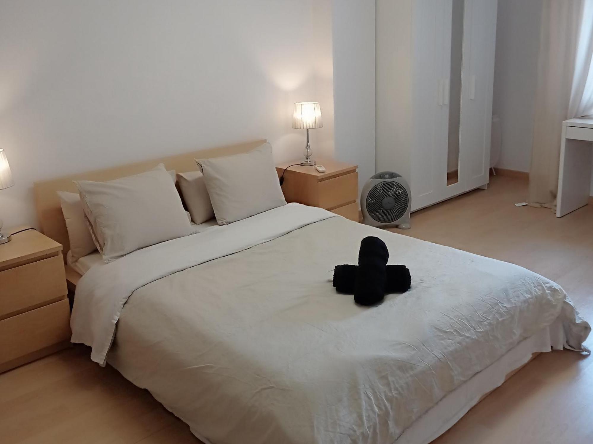 Gasthof Bright Private Double Center Metro L-1 Urgell L-5 Hospital Clinic *