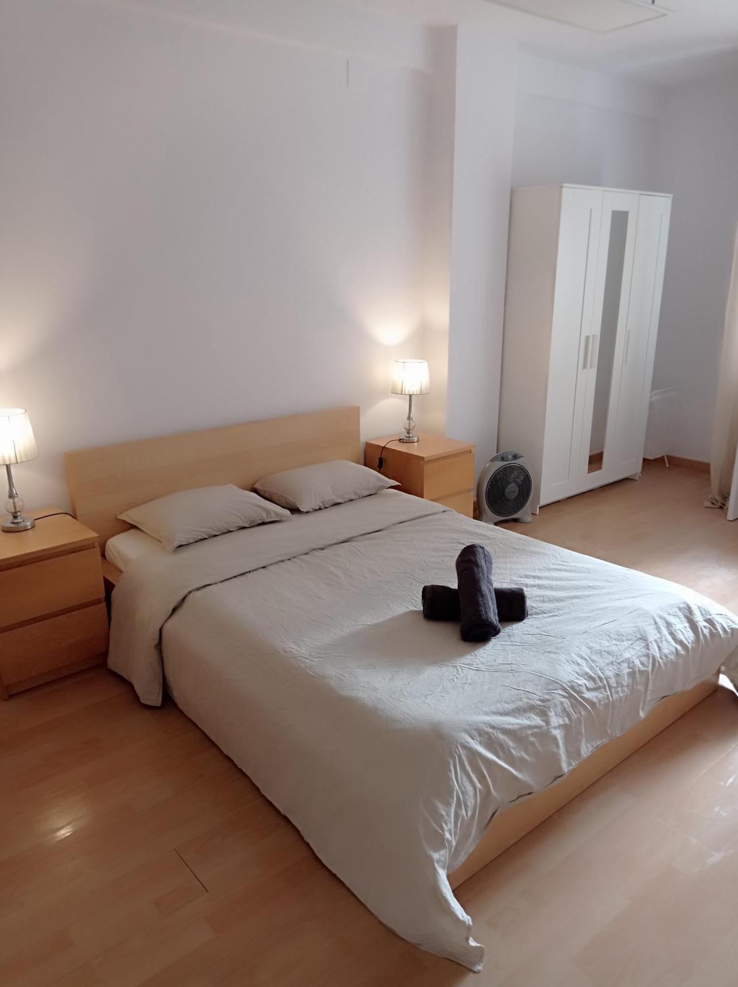 Gasthof Bright Private Double Center Metro L-1 Urgell L-5 Hospital Clinic Barcelona